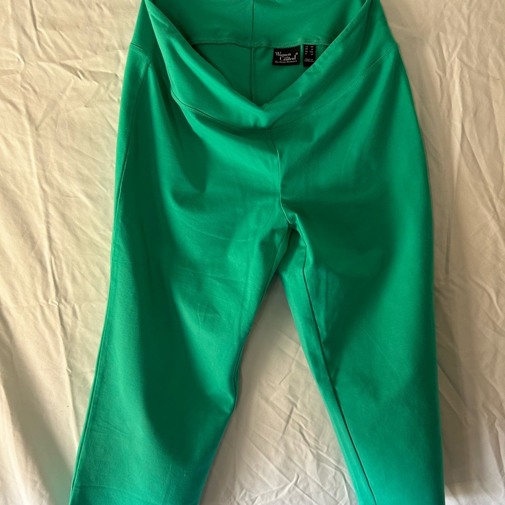 Cropped tummy control pants